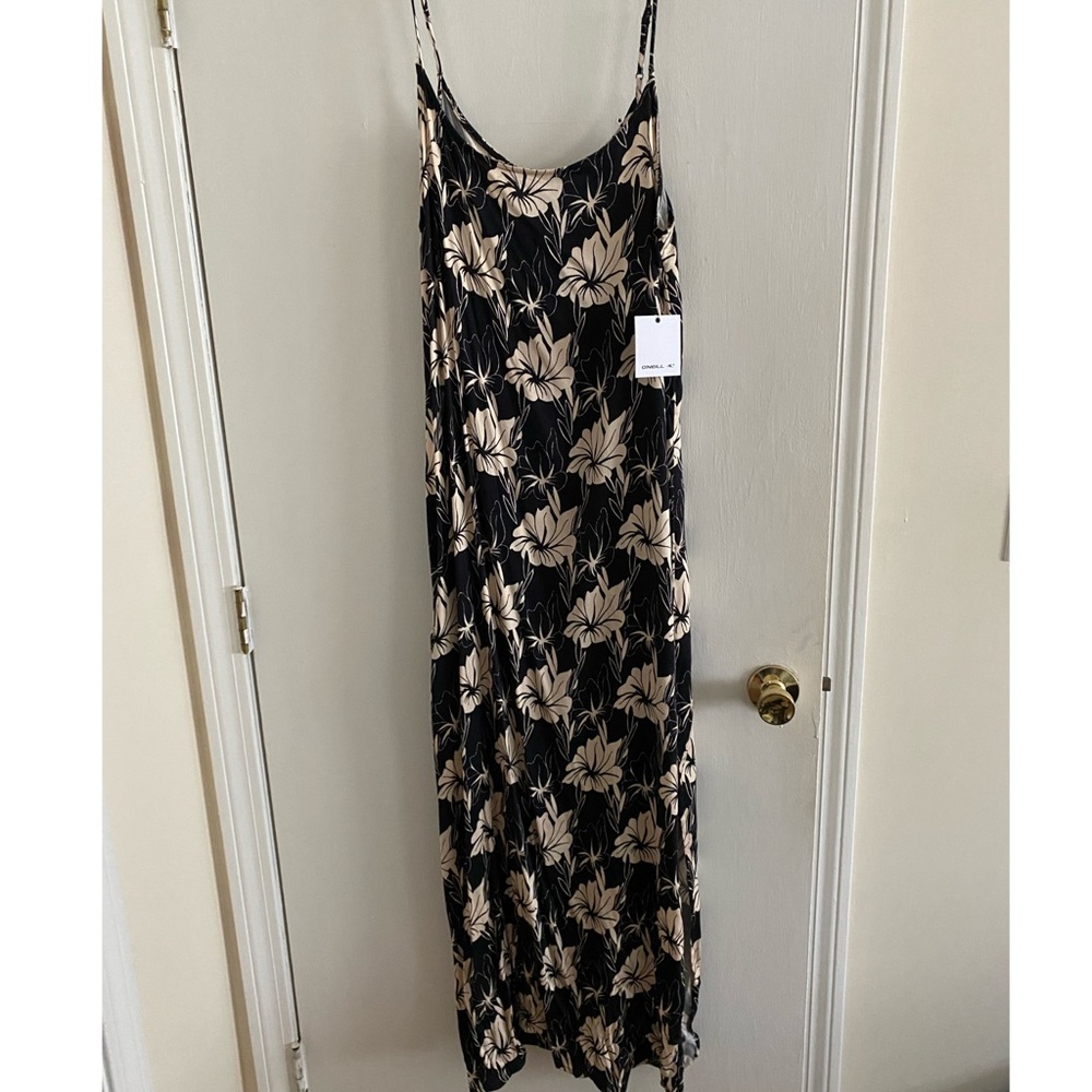 ONeill Black & Cream Floral Maxi Dress Size L NWT